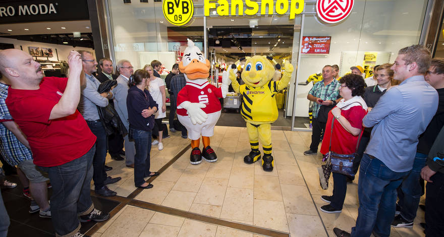 BVB und RWE eröffnen gemeinsamen Fanshop | bvb.de